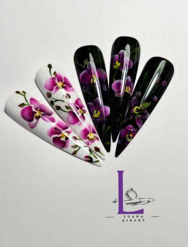 Airbrush Nailart mit zarten Orchideen Motiven