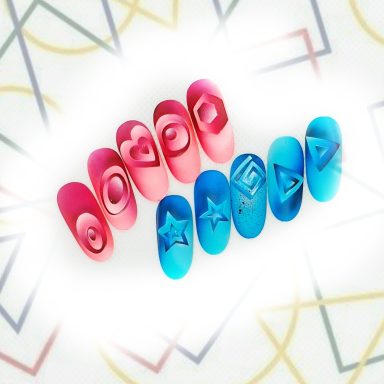 Moderne Airbrush Nailart mit abstrakten und grafischen Linien und Formen  